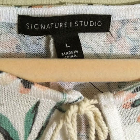 NWT*SIGNATURE STUDIO*FLORAL PRINT TOP*KIMONO TYPE SLEEVES*WOMAN L - Picture 7 of 10